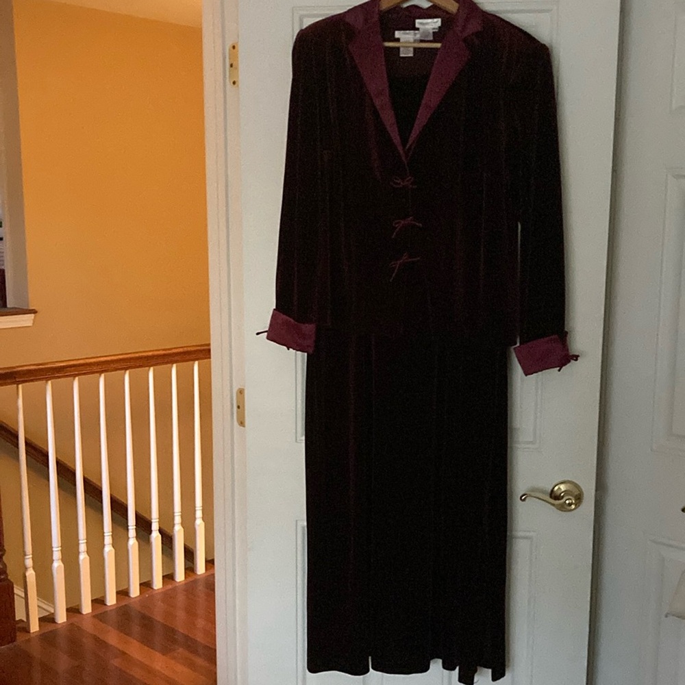 sleeveless velvet dress with jacket